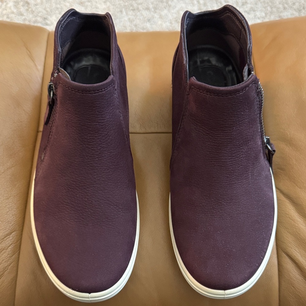 ECCO soft 7 zip bootie